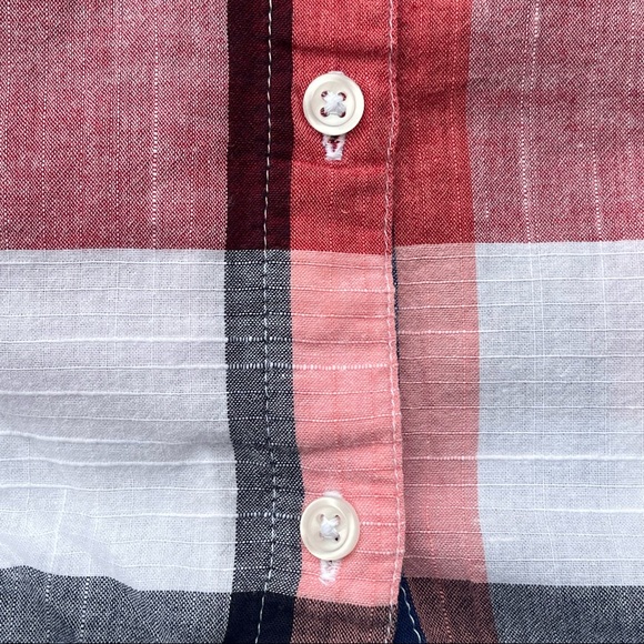 Croft & Barrow | Plaid Sleeveless Button Up - Picture 4 of 6